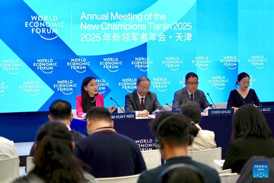 Conferenza stampa per il Summer Davos 2025 tenuta a Beiing, capitale della Cina. (17 giugno 2025 - Xinhua/Xin Mengchen)