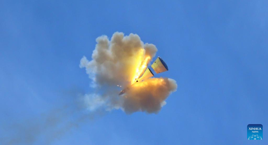 Navicella spaziale cinese di nuova generazione con equipaggio completa il test di volo di fuga a quota zero