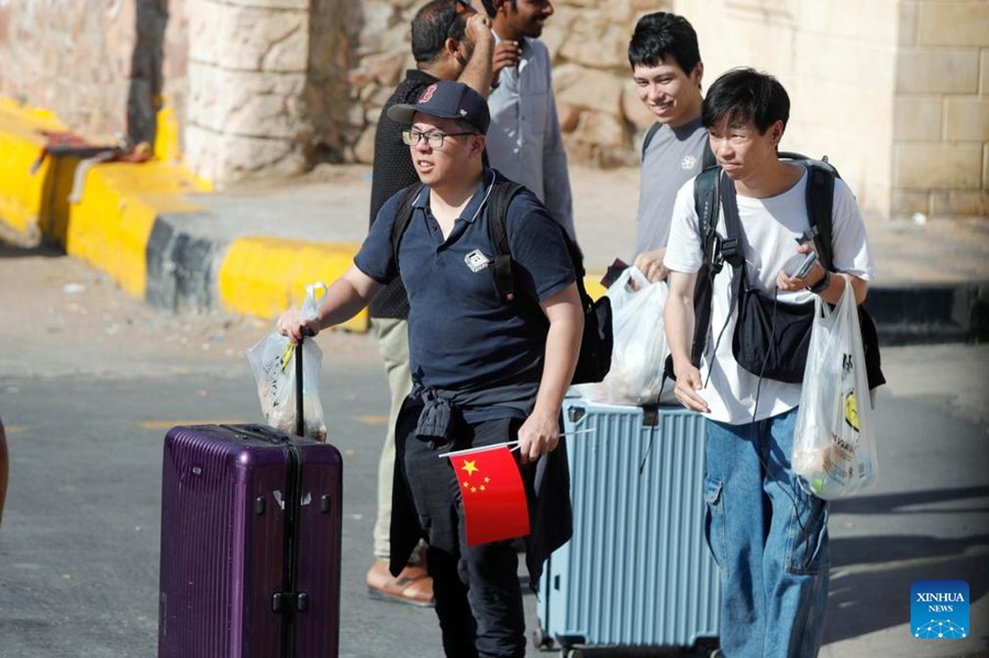 119 cittadini cinesi evacuati da Israele in Egitto