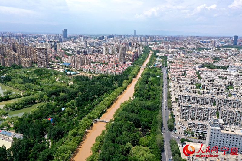 Yinchuan, la città sul lago