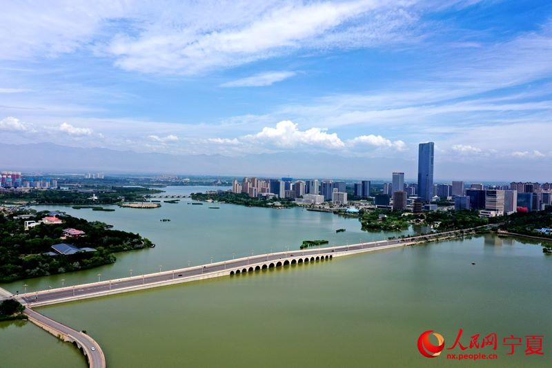 Yinchuan, la città sul lago