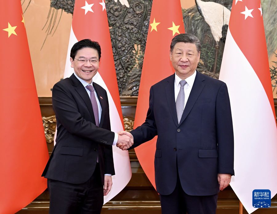 Incontro tra Xi Jinping e il primo ministro di Singapore Lawrence Wong