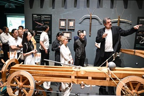 Inaugurata la mostra su Leonardo da Vinci al Natural History Museum della Cina