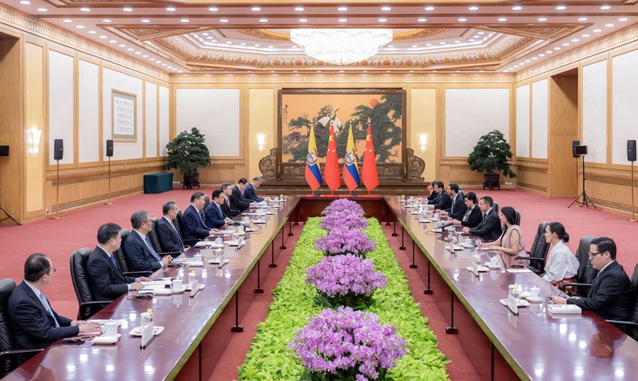 Incontro tra Xi Jinping e il Presidente dell'Ecuador Daniel Noboa