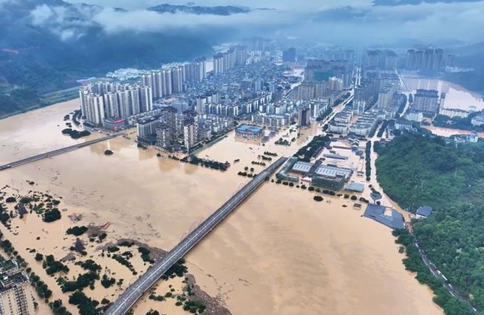 Alluvione nel Guizhou, dispiegate molteplici forze per i soccorsi