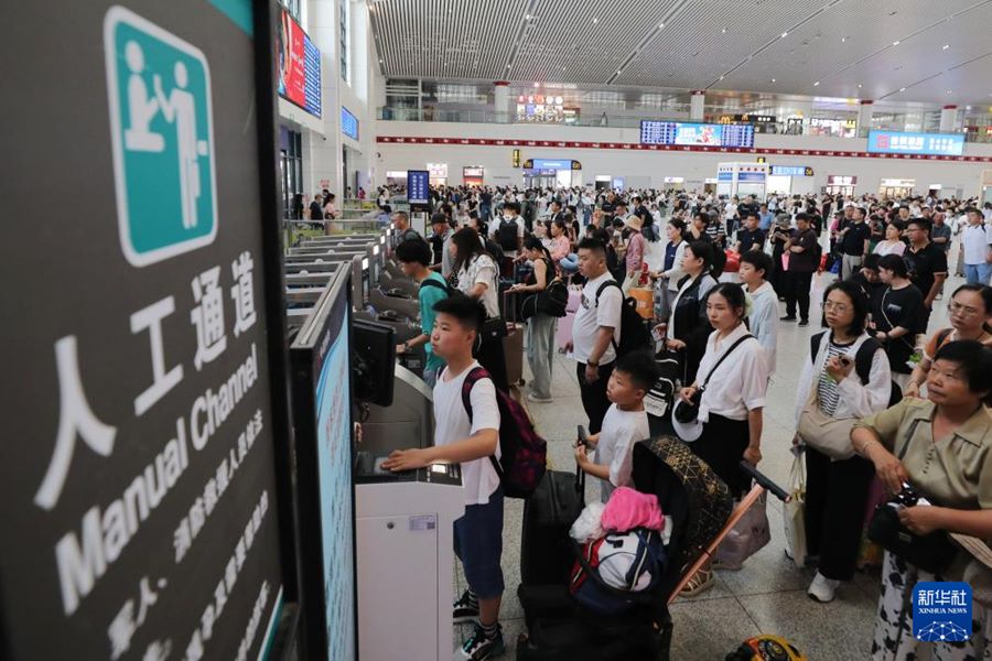 Nuovo orario ferroviario entra in vigore in Cina