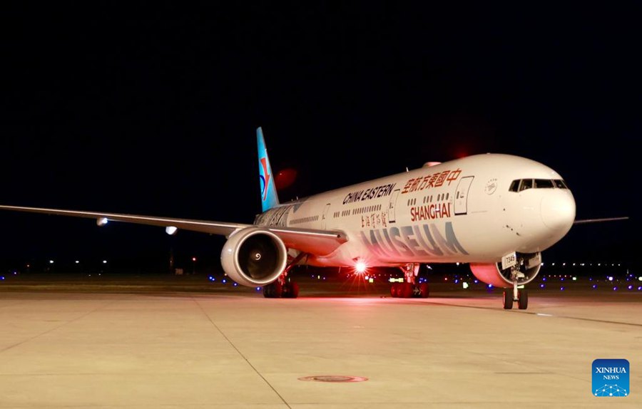 Nuova rotta aerea diretta Nanjing-Parigi