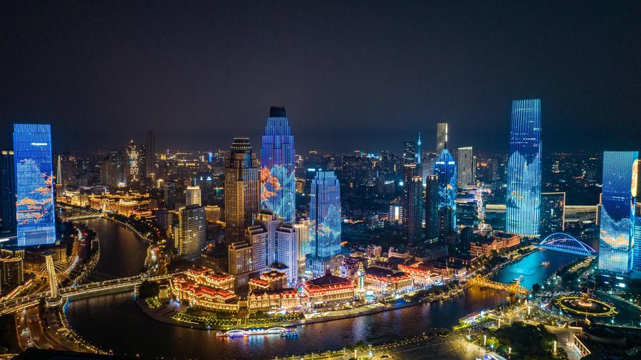 Tianjin potenzia gli impianti di illuminazione lungo il fiume Haihe