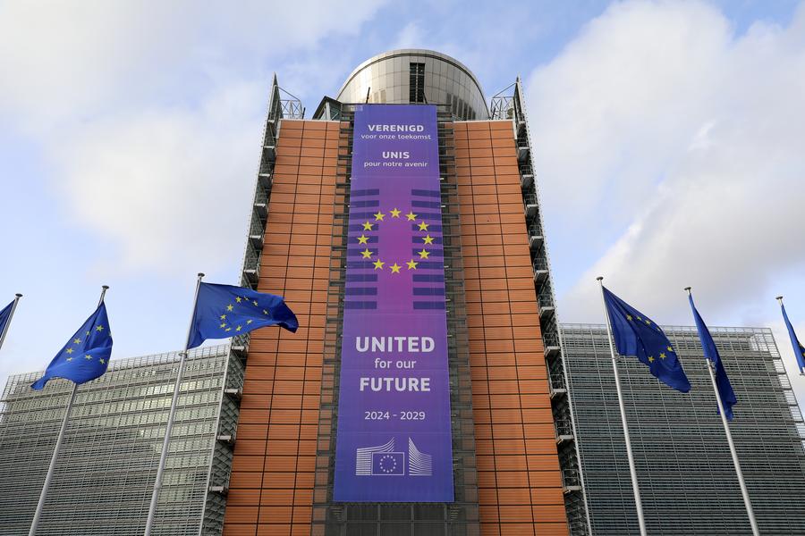 L'edificio Berlaymont, sede della Commissione Europea, a Bruxelles, in Belgio. (29 gennaio 2025 - Xinhua/Meng Dingbo)