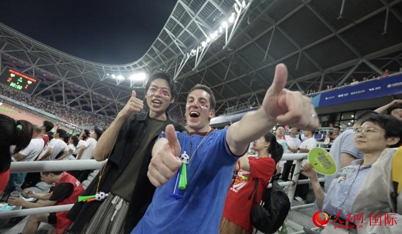 Xuzhou accoglie migliaia di tifosi per la Jiangsu City Football League