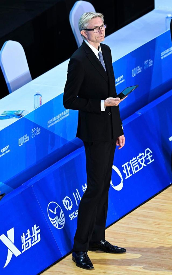 Sergejs Sinkins durante le finali standard di danza sportiva ai Giochi Mondiali del 2025 a Chengdu, nella provincia sud-occidentale del Sichuan, Cina. (9 agosto 2025 - Xinhua/Du Zixuan)