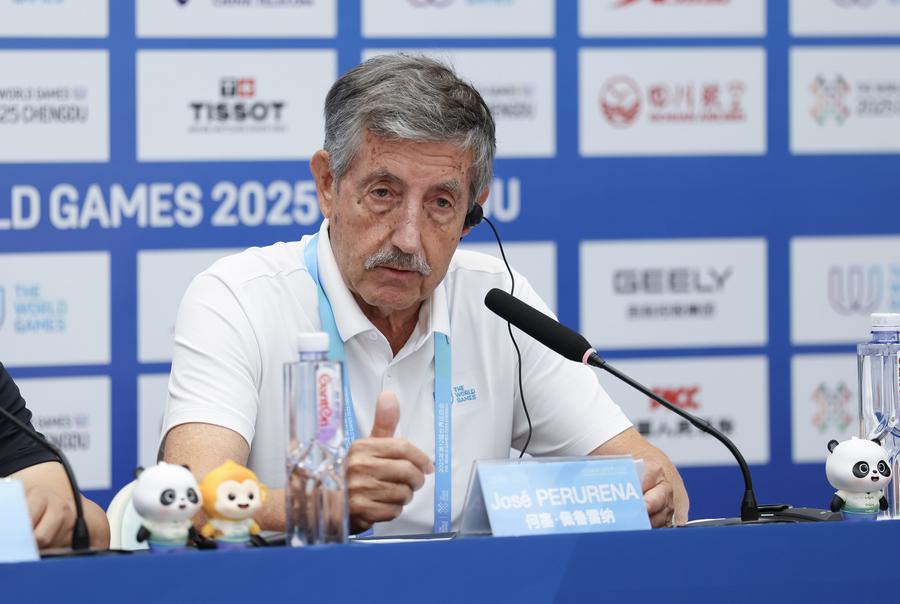 Il presidente dell'International World Games Association (IWGA), José Perurena, partecipa a una conferenza stampa a Chengdu, nella provincia sud-occidentale del Sichuan, Cina. (11 agosto 2025 - Xinhua/Bai Xuefei)