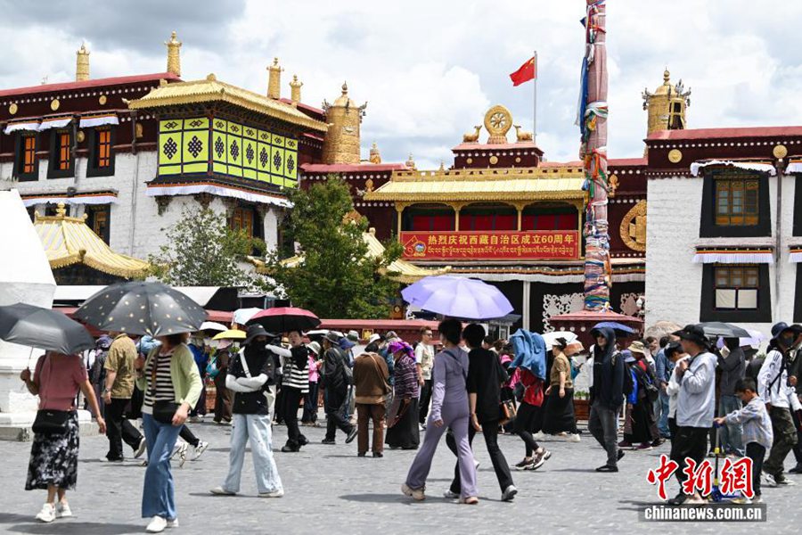 60º anniversario della fondazione della Regione Autonoma dello Xizang, atmosfera festosa a Lhasa
