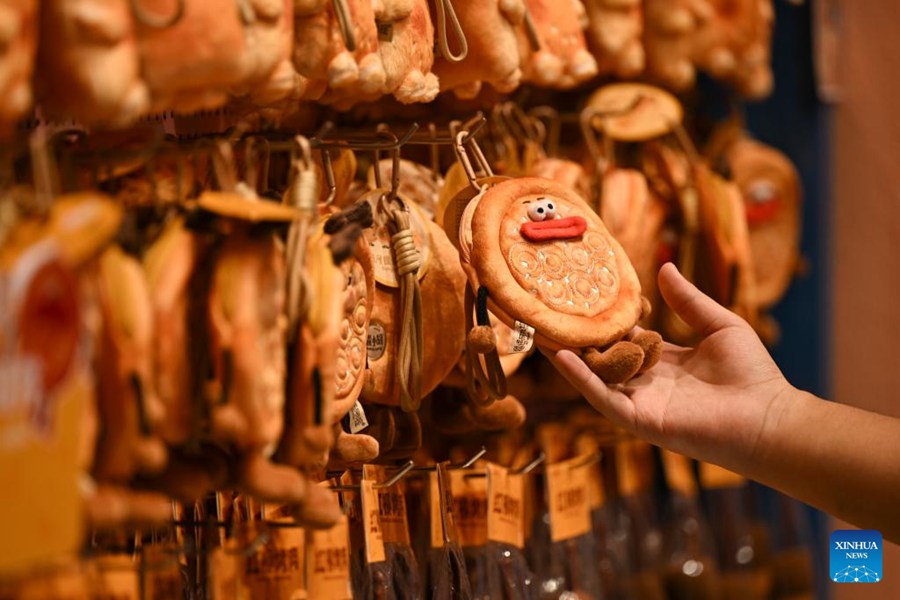 Il Gran Bazar entra nella stagione di punta del turismo nello Xinjiang