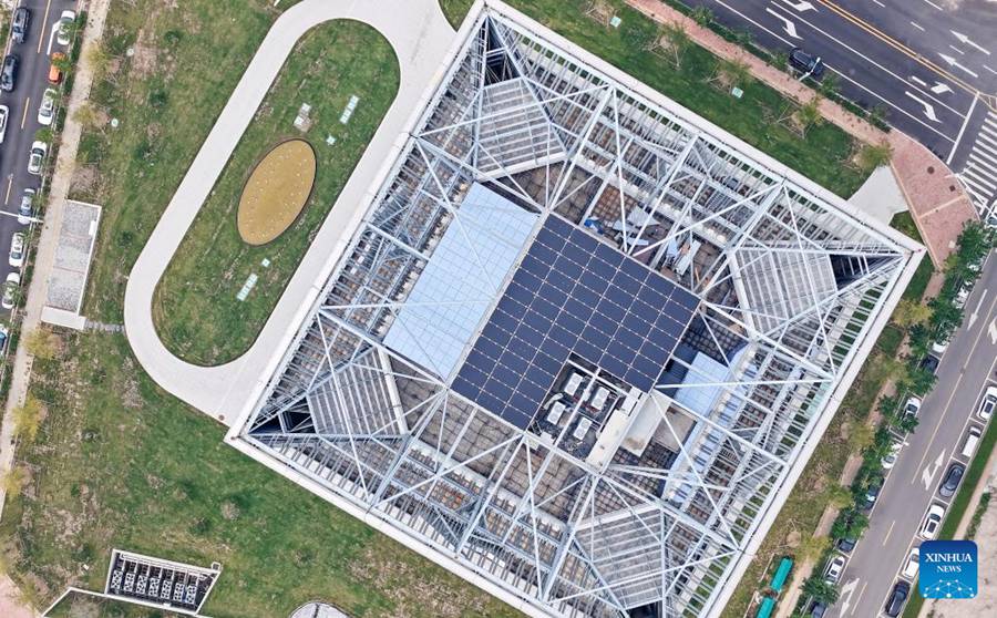 Entra in funzione il primo edificio ultra a zero emissioni di carbonio al mondo