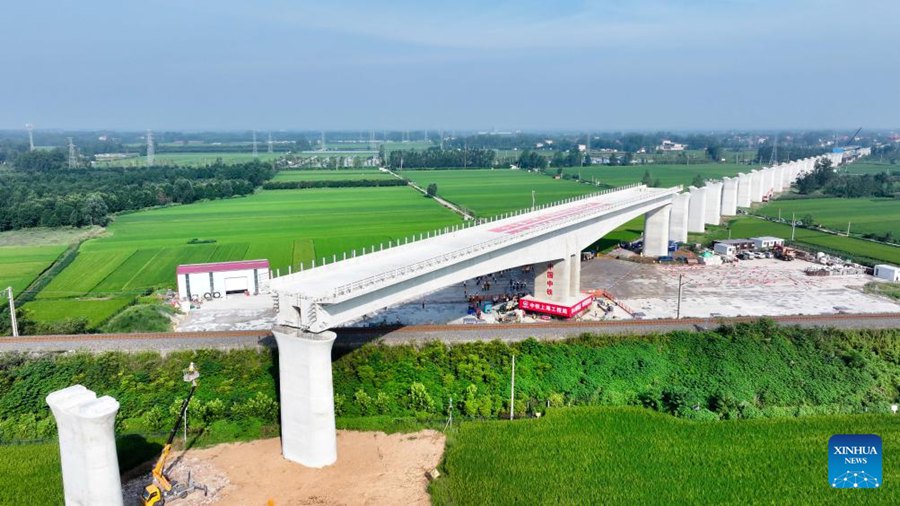 Trave a T posizionata sul super ponte sul fiume Shuhe nella Cina settentrionale