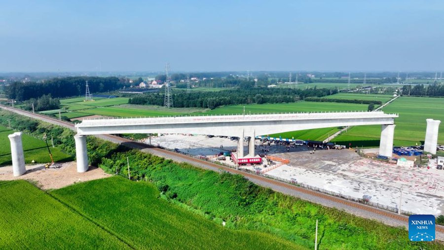 Trave a T posizionata sul super ponte sul fiume Shuhe nella Cina settentrionale
