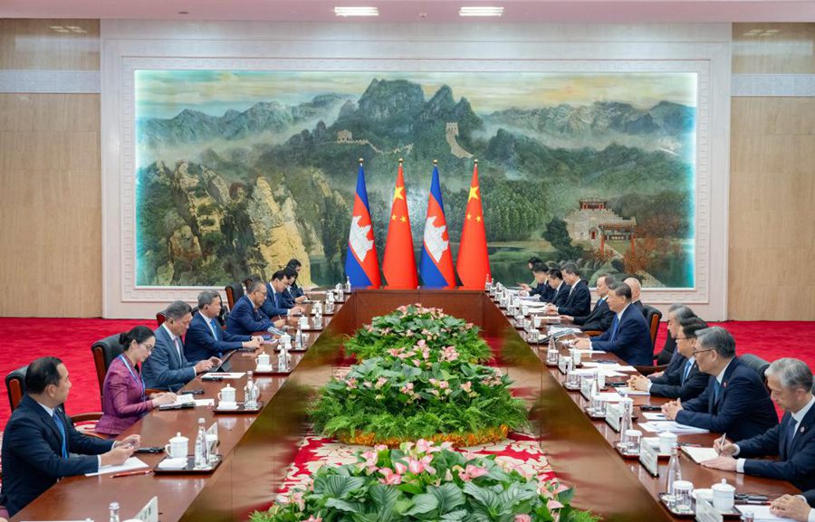 Xi Jinping incontra il Primo Ministro cambogiano Hun Manet