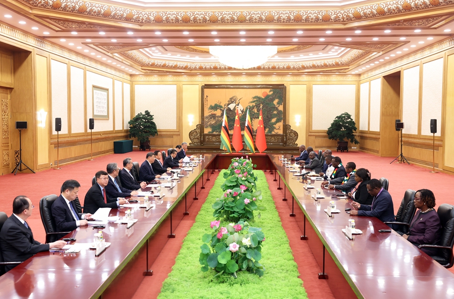 Xi Jinping incontra il Presidente dello Zimbabwe, Emmerson Mnangagwa