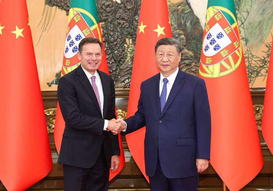 Xi Jinping incontra il premier portoghese Luis Montenegro a Beijing