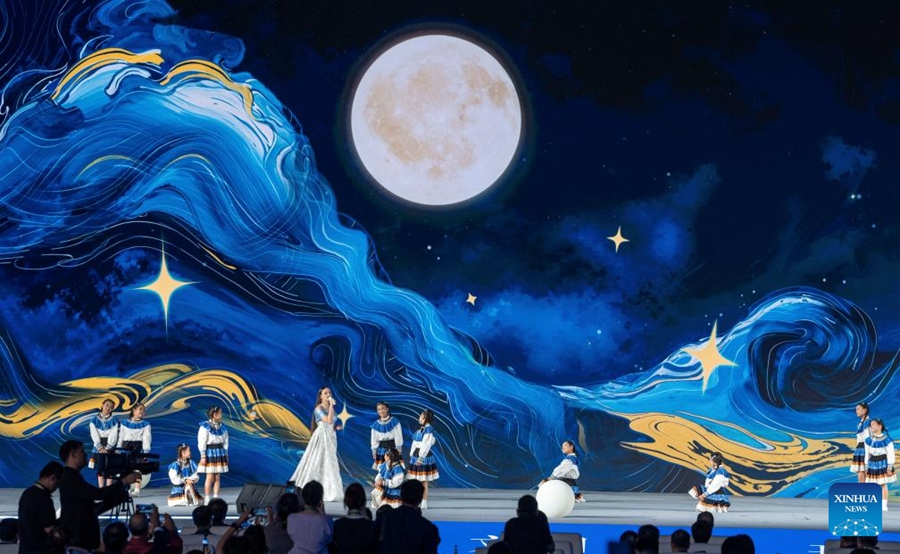 Chengdu: tenuto il Forum Culturale Internazionale Panda d'Oro 2025