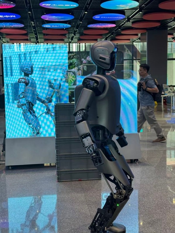 Ehub, la fabbrica dei sogni dei giovani imprenditori nel cuore di Shenzhen