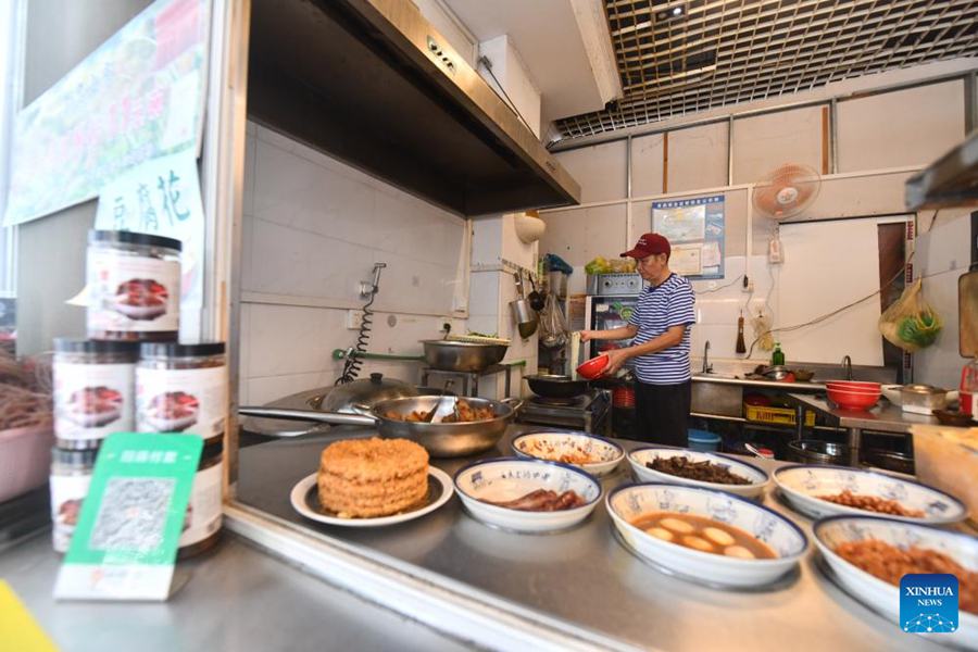 Lo street food Luosifen stimola la vitalità industriale del Guangxi, in Cina