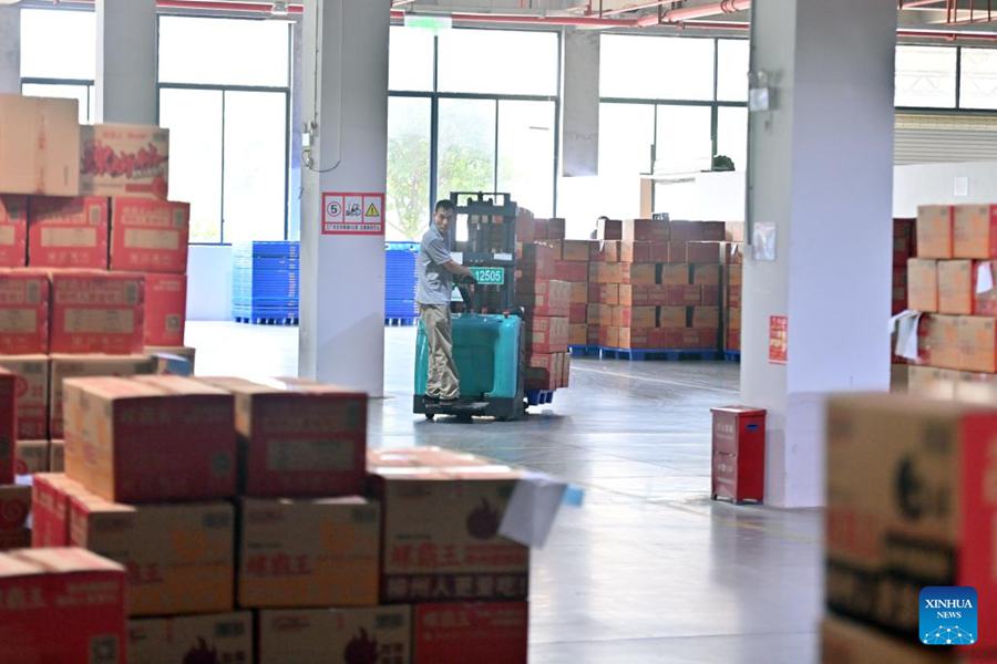 Lo street food Luosifen stimola la vitalità industriale del Guangxi, in Cina