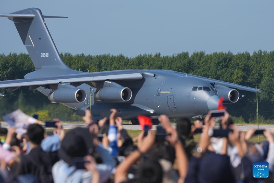Open day dell'Aeronautica Militare dell'EPL e lo spettacolo aereo di Changchun iniziano in Cina