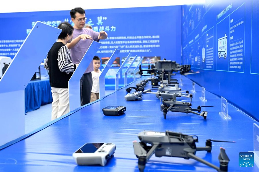 Tecnologie senza pilota brillano alla World Manufacturing Convention 2025 di Hefei