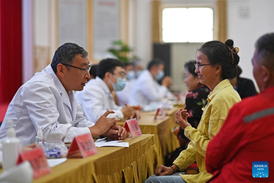 Il villaggio di Daxi nello Xinjiang sviluppa turismo e e-commerce per promuovere lo sviluppo rurale