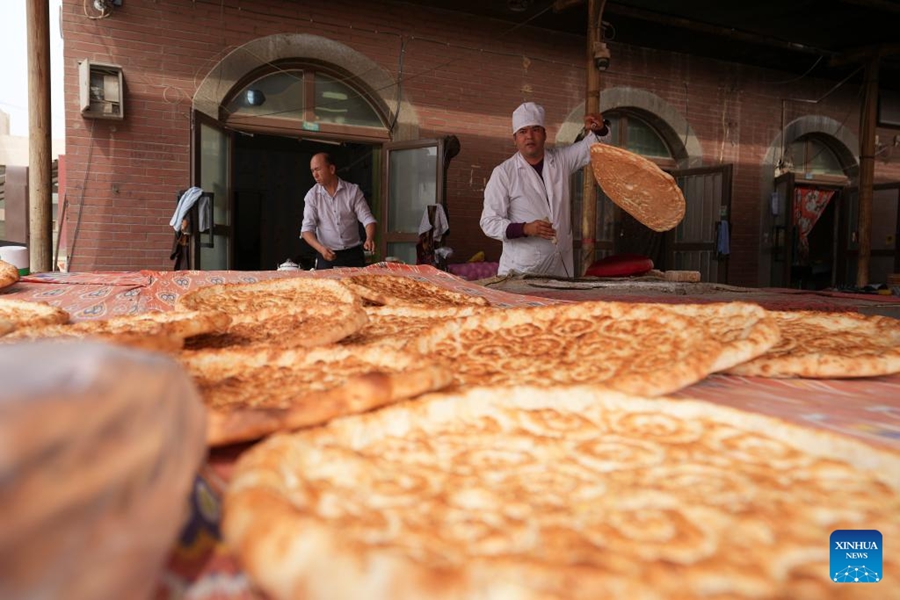 Il villaggio di Daxi nello Xinjiang sviluppa turismo e e-commerce per promuovere lo sviluppo rurale