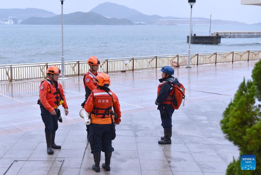 Hong Kong emette il segnale di allerta ciclone tropicale n. 10 con l'arrivo di Ragasa