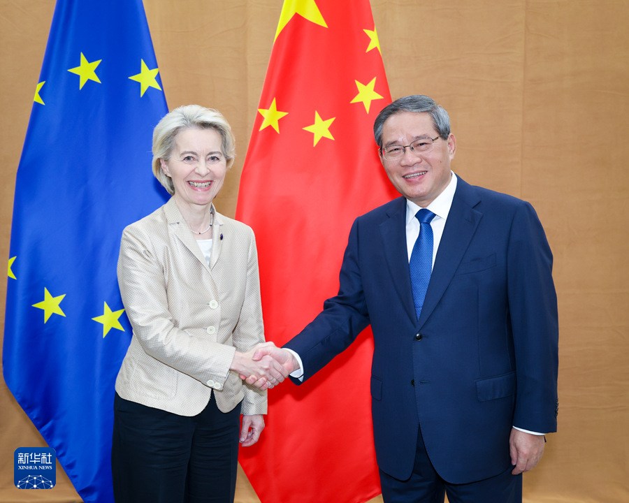 Il Premier cinese Li Qiang incontra la Presidente della Commissione Europea Ursula von der Leyen a New York, Stati Uniti. (24 settembre 2025 - Xinhua/Liu Bin)