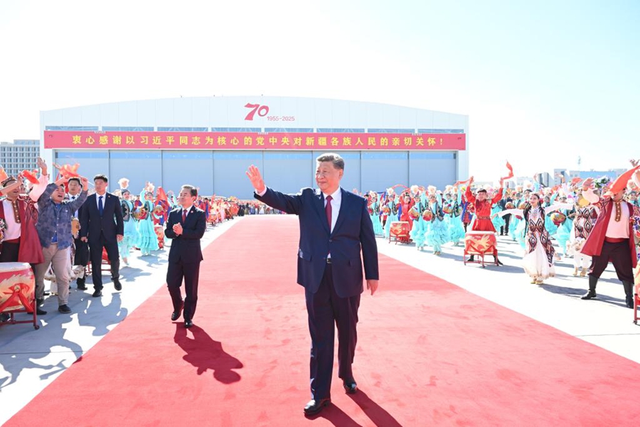 Xi Jinping lascia lo Xinjiang e fa ritorno a Beijing