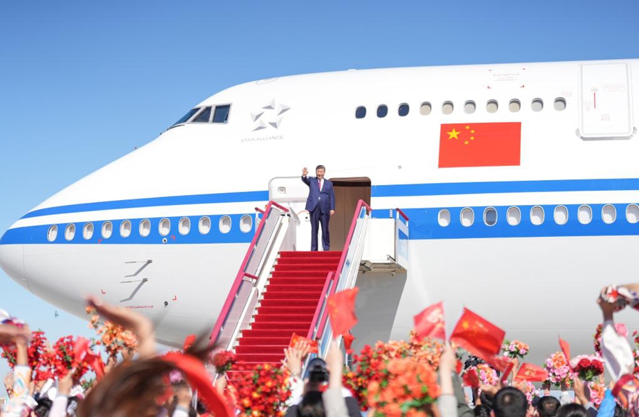 Xi Jinping lascia lo Xinjiang e fa ritorno a Beijing