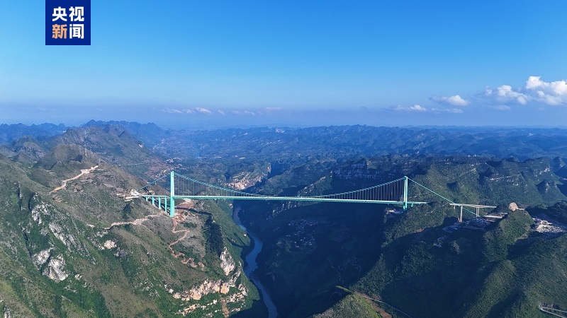 Inaugurato ufficialmente il Ponte sul Grande Canyon di Huajiang, il ponte più alto del mondo