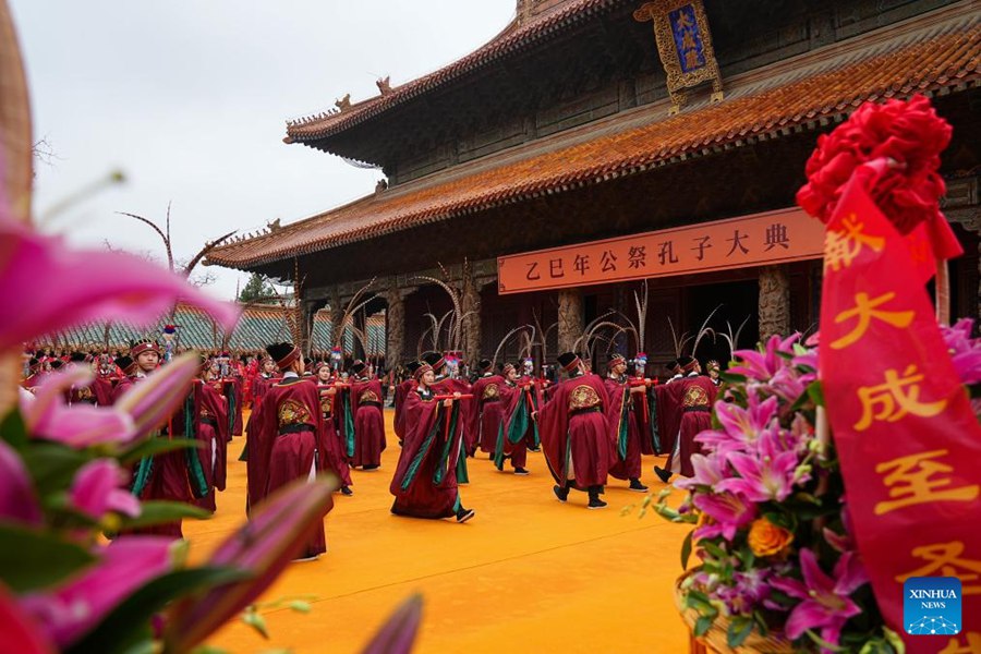 La Cina commemora il 2576º anniversario della nascita di Confucio