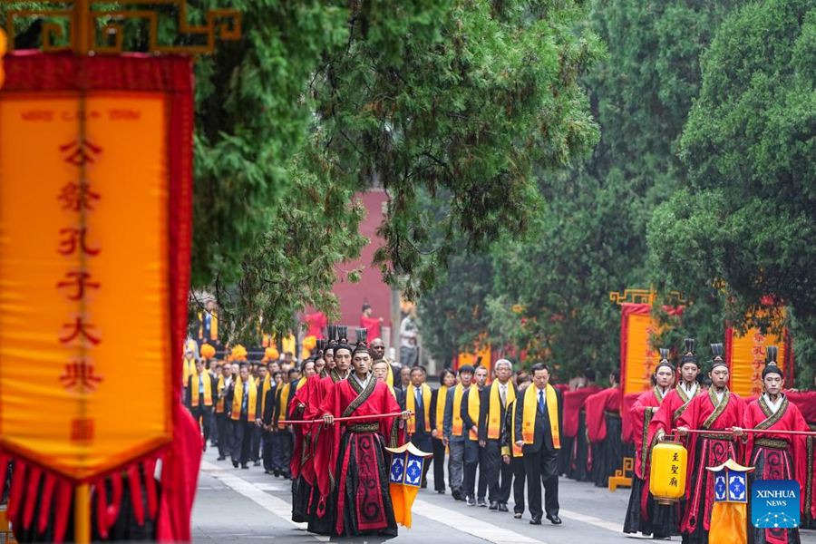 La Cina commemora il 2576º anniversario della nascita di Confucio