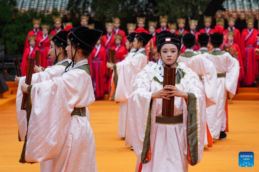 La Cina commemora il 2576º anniversario della nascita di Confucio
