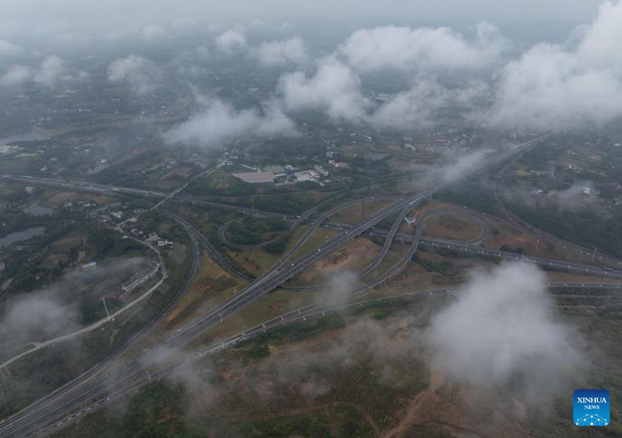 Autostrada collega la Valle di Jiuzhai, sito patrimonio mondiale dell’UNESCO in Cina