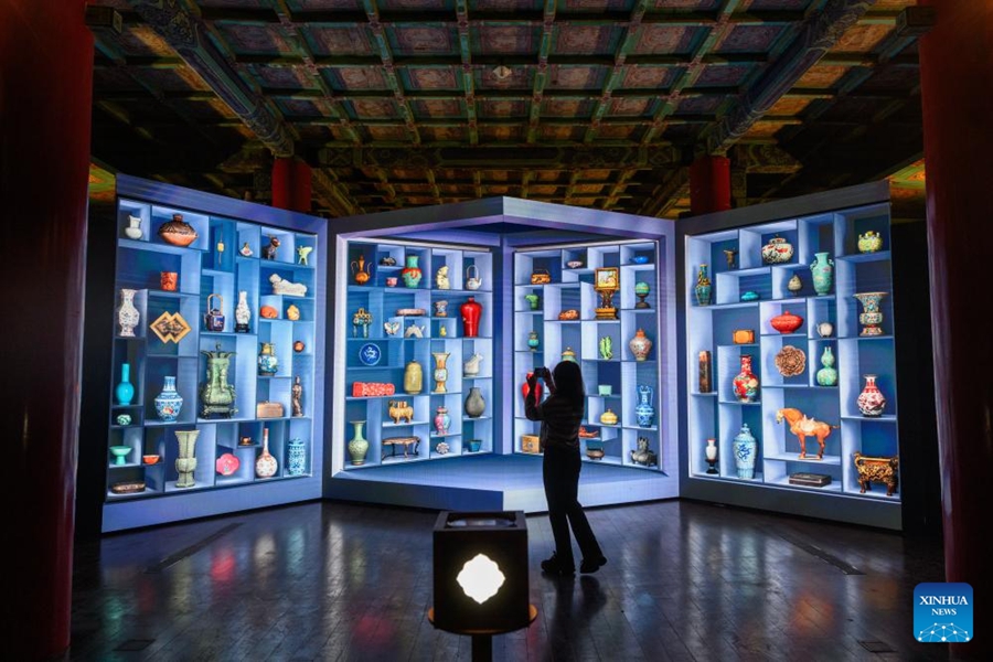 Mostra per il 100º anniversario della fondazione del Museo del Palazzo di Beijing