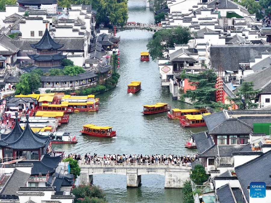 La Cina, 888 milioni di viaggi interni durante le vacanze di otto giorni