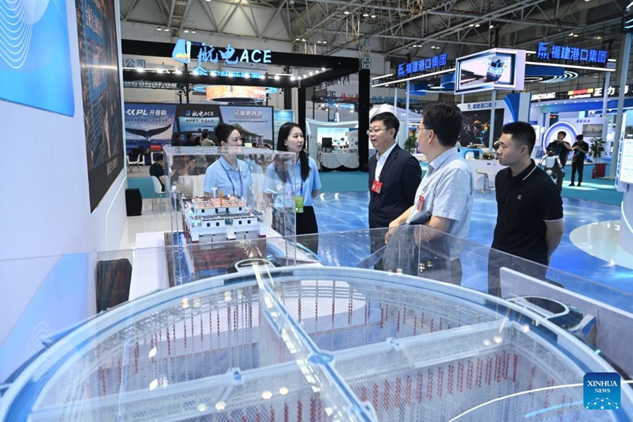 Conferenza mondiale sull'attrezzatura marittima 2025 si apre nel Fujian, Cina
