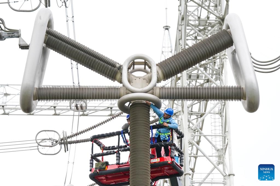 Stazione di conversione Guquan sottoposta a revisione annuale di 7 giorni a Xuancheng, Anhui