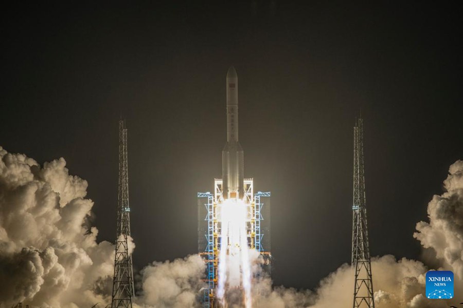 La Cina lancia un nuovo satellite di prova per la tecnologia delle comunicazioni
