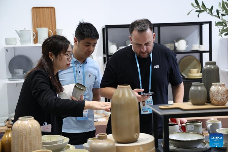 Fiera di Canton attrae acquirenti da tutto il mondo