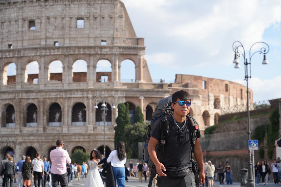 Da Xi'an a Roma a piedi, il viaggio di un uomo lungo la Via della Seta moderna