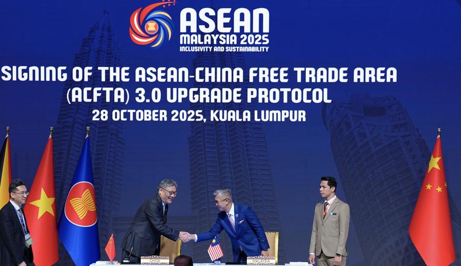 Cina e ASEAN firmano l'aggiornamento dell'Area di Libero Scambio per dare impulso alla collaborazione ad alto livello