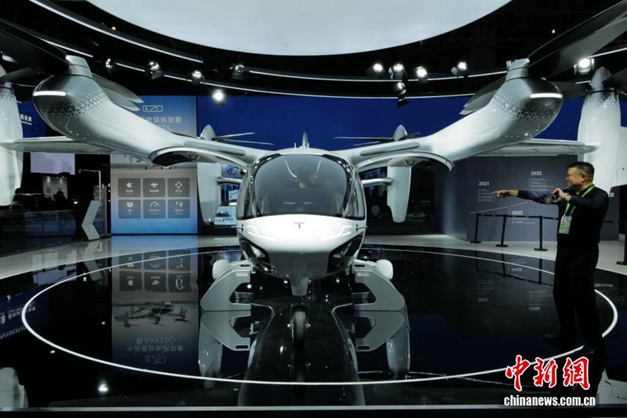 Nuovo slancio per l'economia a bassa quota dentro e fuori i padiglioni espositivi della CIIE